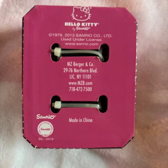 Sanrio Hello Kitty Bracelet Watch - White Band/Pink Ring/White Face - Picture 2 of 2